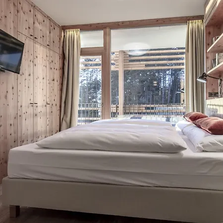 Nidum - Casual Luxury Мезерн