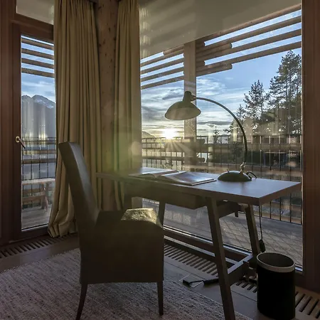 Nidum - Casual Luxury Мезерн