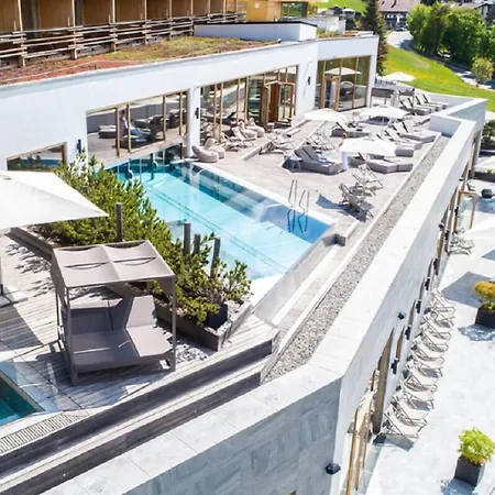 Nidum - Casual Luxury Мезерн