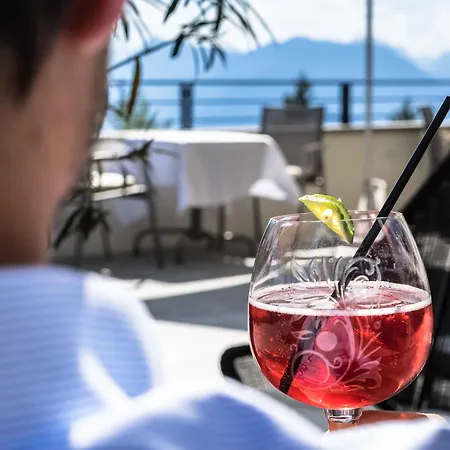 Nidum - Casual Luxury Мезерн