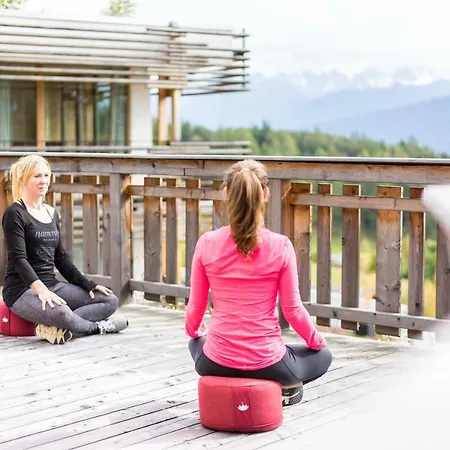 Nidum - Casual Luxury